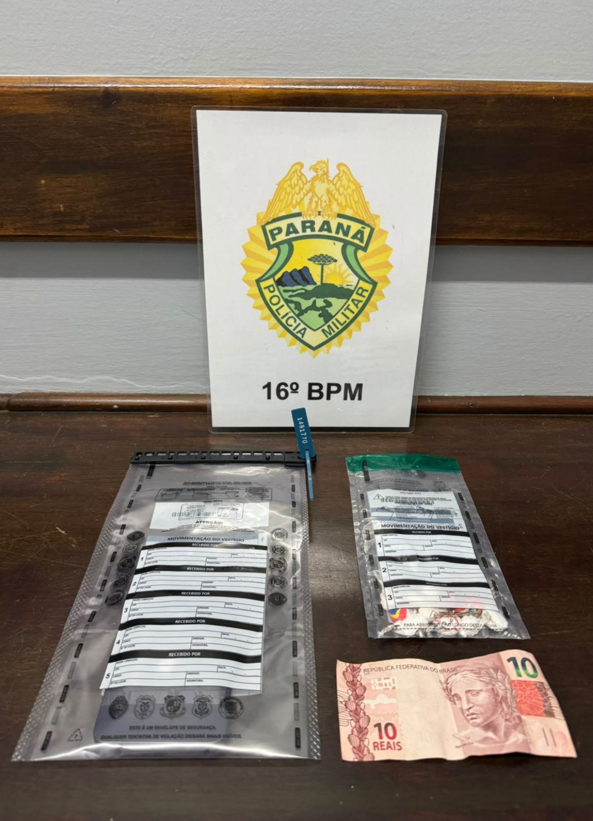 Homem tenta fugir da ROTAM e acaba preso com cocaína na Vila Bela, em Guarapuava  
